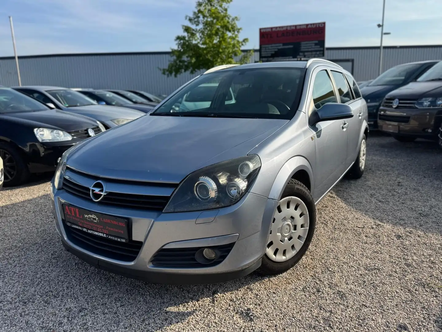 Opel Astra Basis Grau - 1