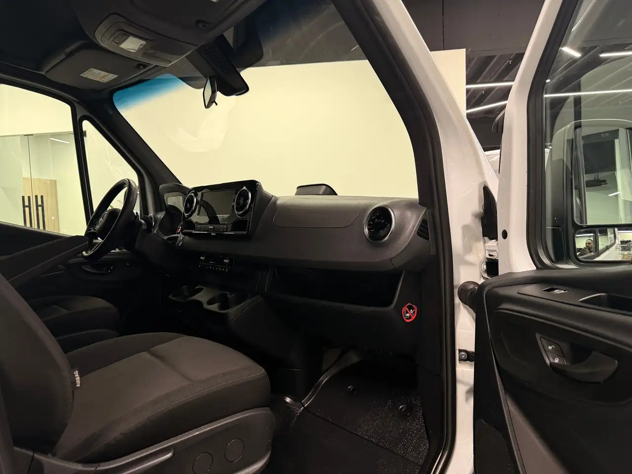 Mercedes-Benz Sprinter снимка Mercedes-Benz Sprinter