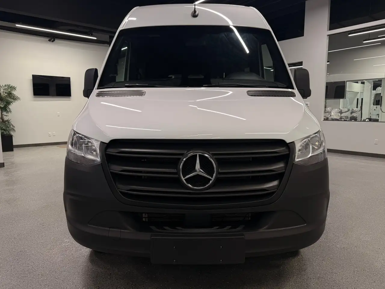 Mercedes-Benz Sprinter снимка Mercedes-Benz Sprinter