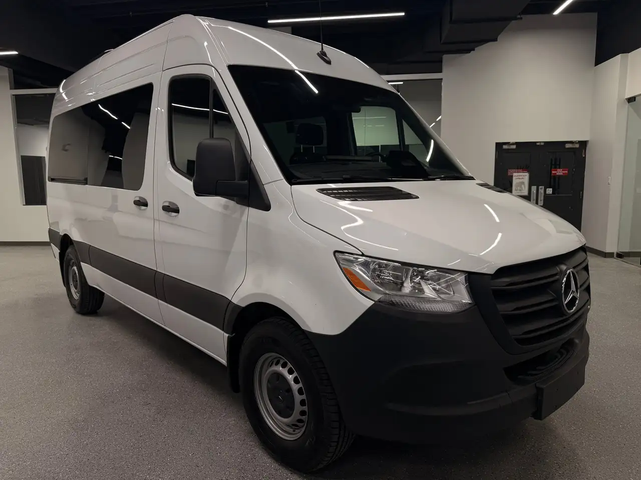 Mercedes-Benz Sprinter снимка Mercedes-Benz Sprinter