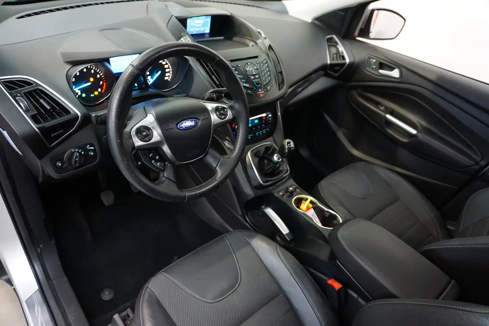 Ford Kuga 1.6 Titanium 150 PK! NL AUTO! BOM VOL! Gris - 2