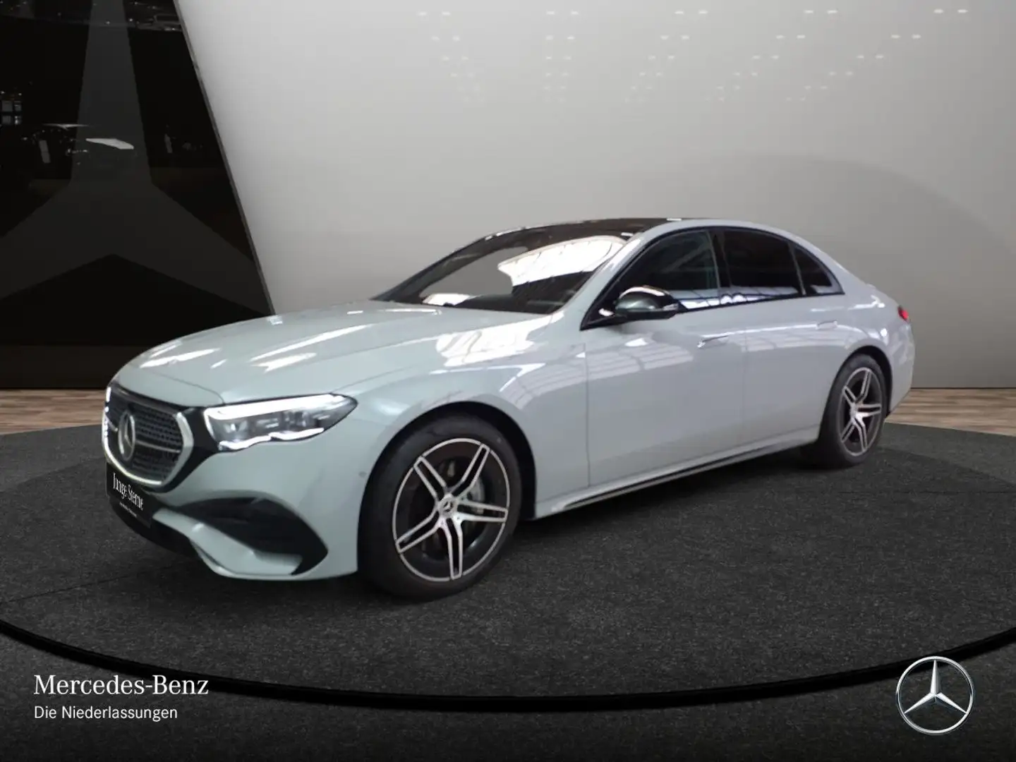 Mercedes-Benz E 300 de 4M Hybrid AMG Fahrass Airmat Pano Distr. Grau - 2