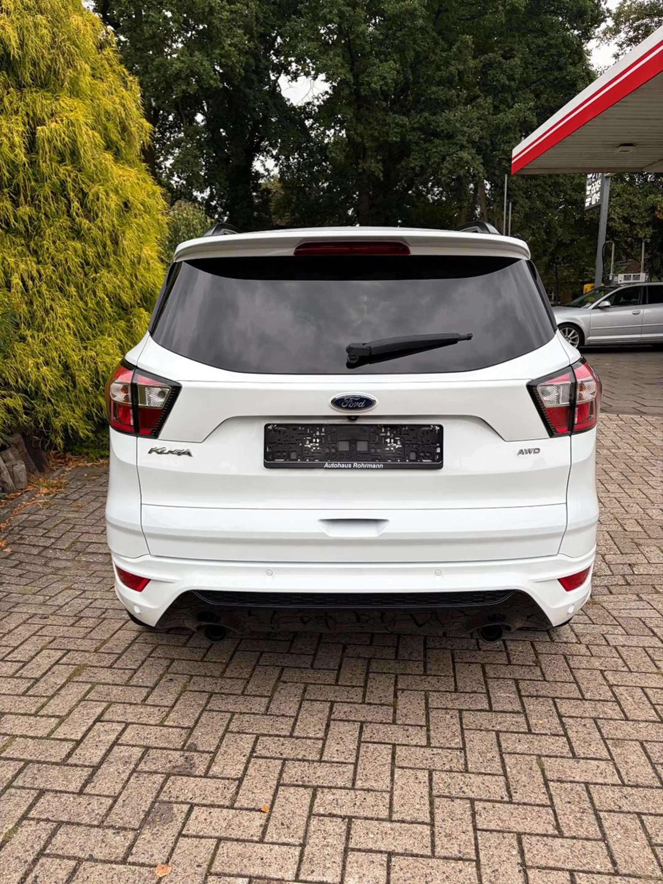 Ford Kuga ST-Line — photo 3