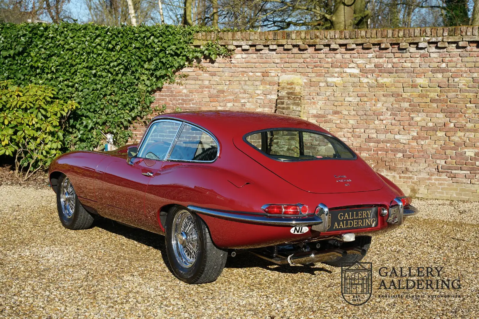 Jaguar E-Type 4.2 coupe series 1.5 Superb restored condition, Ma Rojo - 2