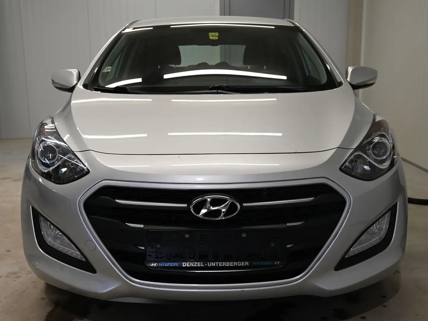 Hyundai i30 1.4 CRDi DPF Comfort Silber - 2