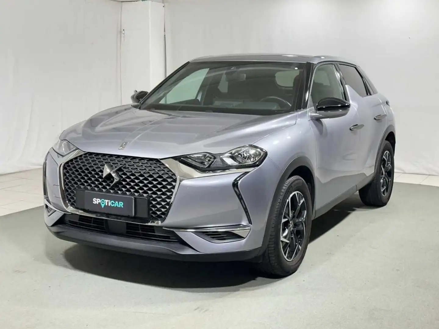 DS Automobiles DS 3 Crossback 1.5 bluehdi So Chic 130cv auto DS 3 Crossback Grigio - 1
