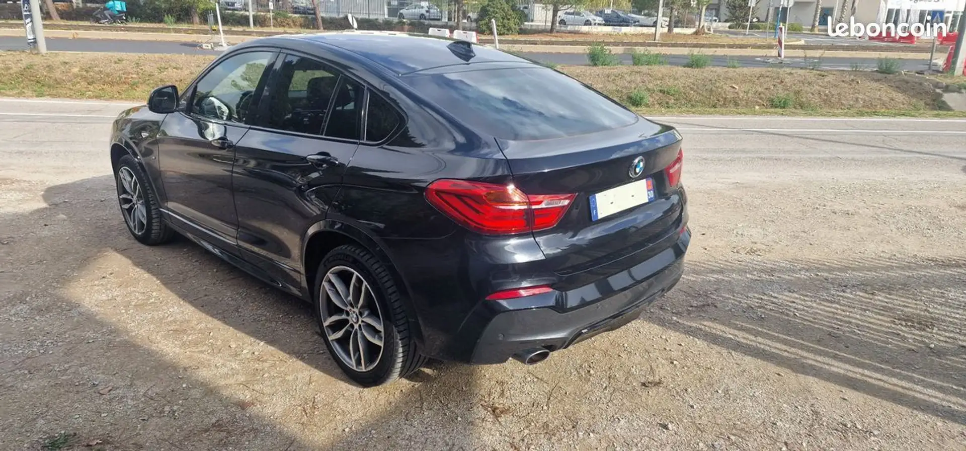 BMW X4 I (F26) xDrive20dA 190ch M Sport Schwarz - 2