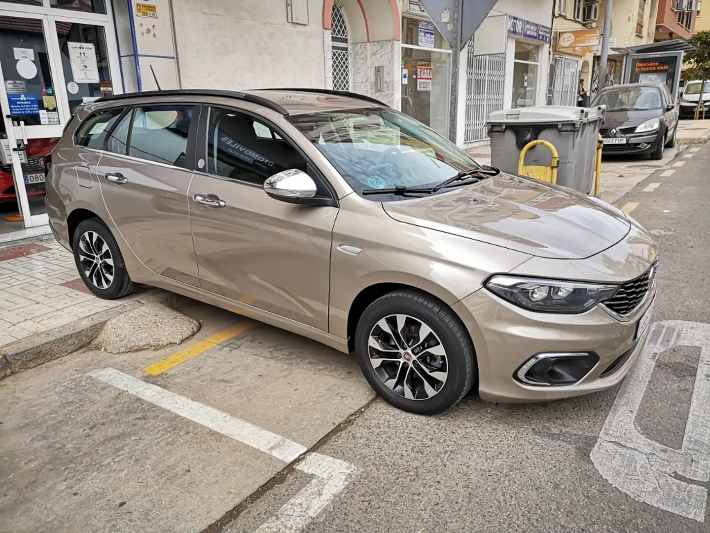 Fiat Tipo SW 1.3 Multijet II Business Beige - 2