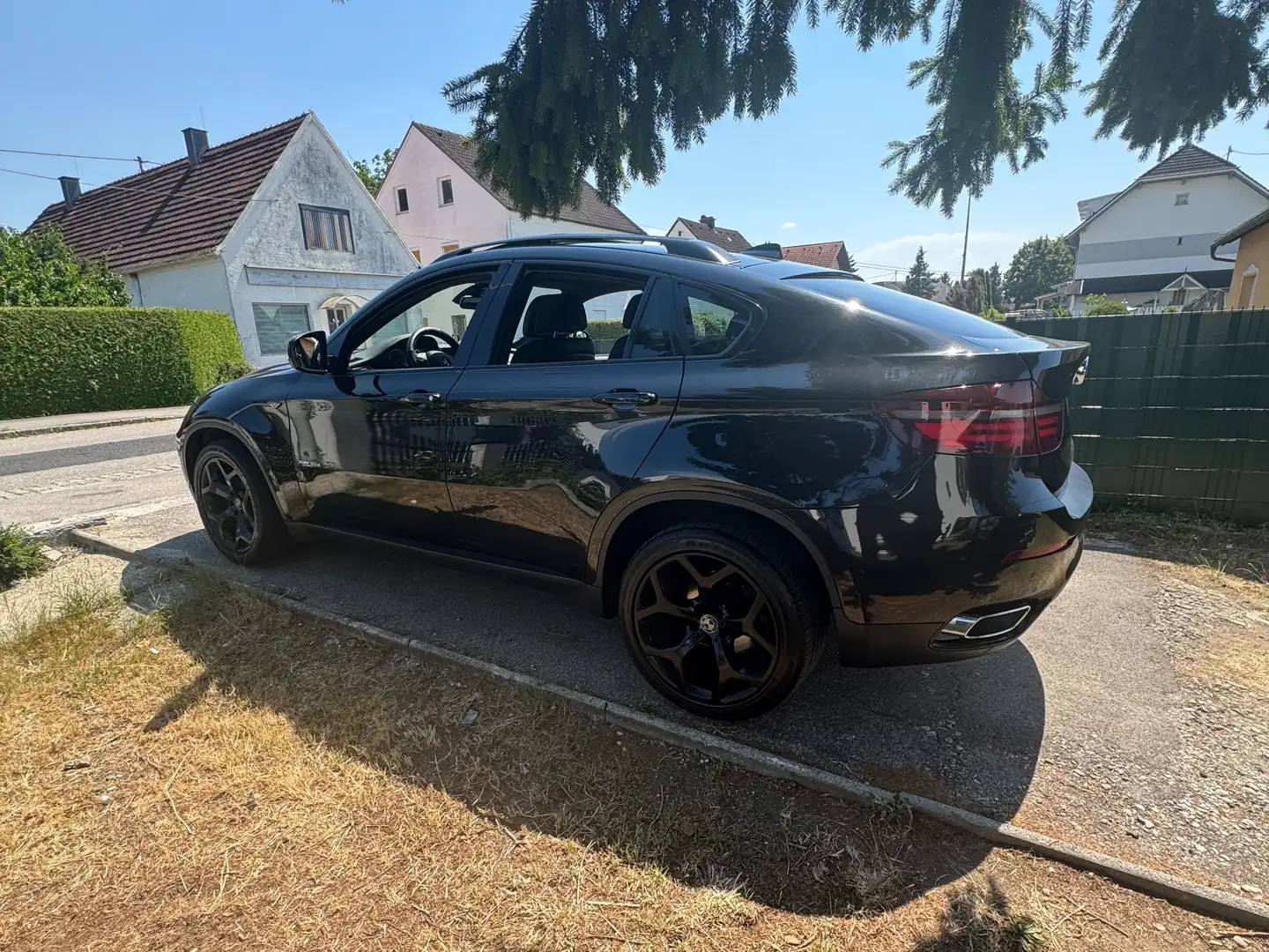 BMW X6 X6 xDrive30d Aut. Schwarz - 1