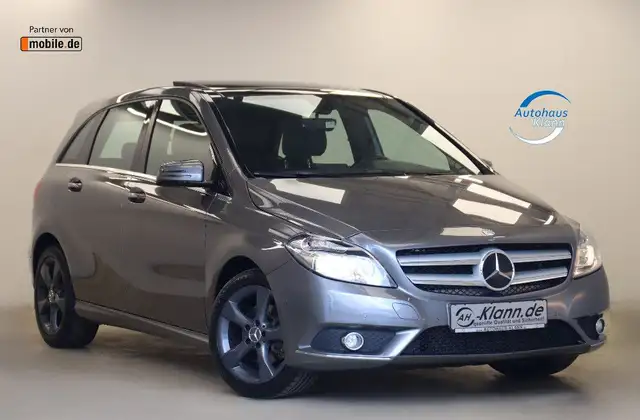 Mercedes-Benz B 200 156PS Automatik Sport Paket Pano Navi PDC