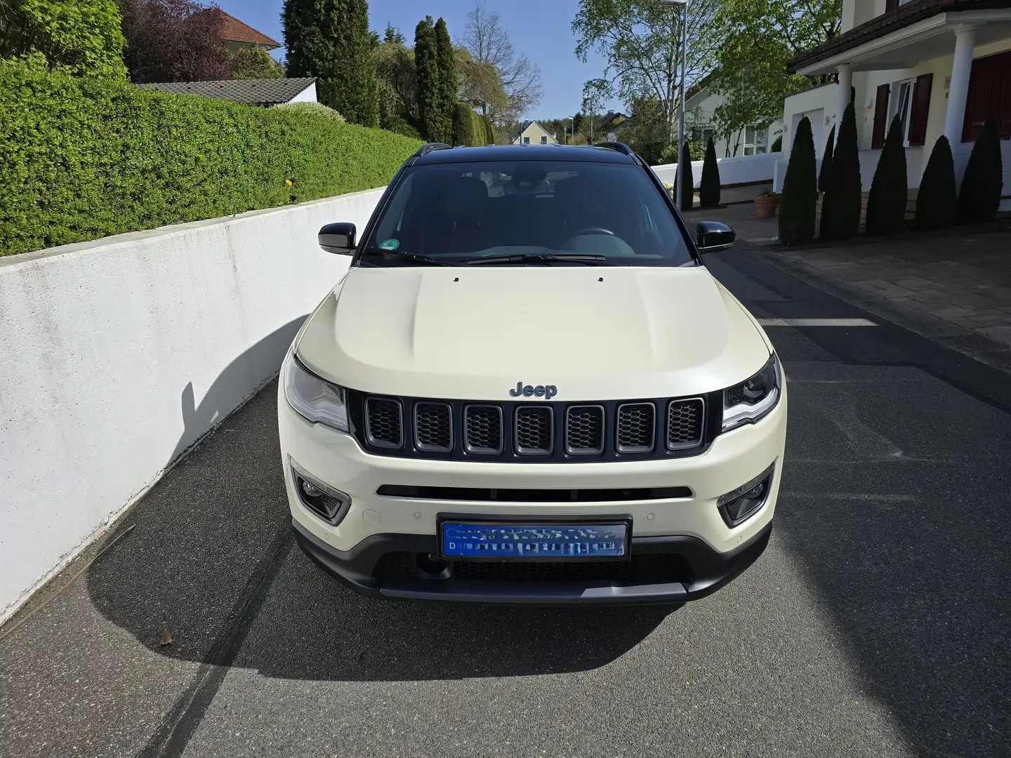 Jeep Compass Compass 1.3 T-GDI 4xe PLUG-IN HYBRID Automatik S Weiß - 2