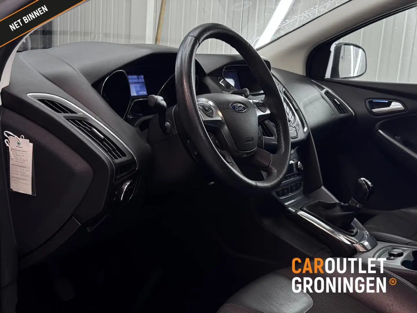 Ford Focus 1.6 TI-VCT Titanium |NWE APK |CRUISE |PDC |STOELVW Grau - 2