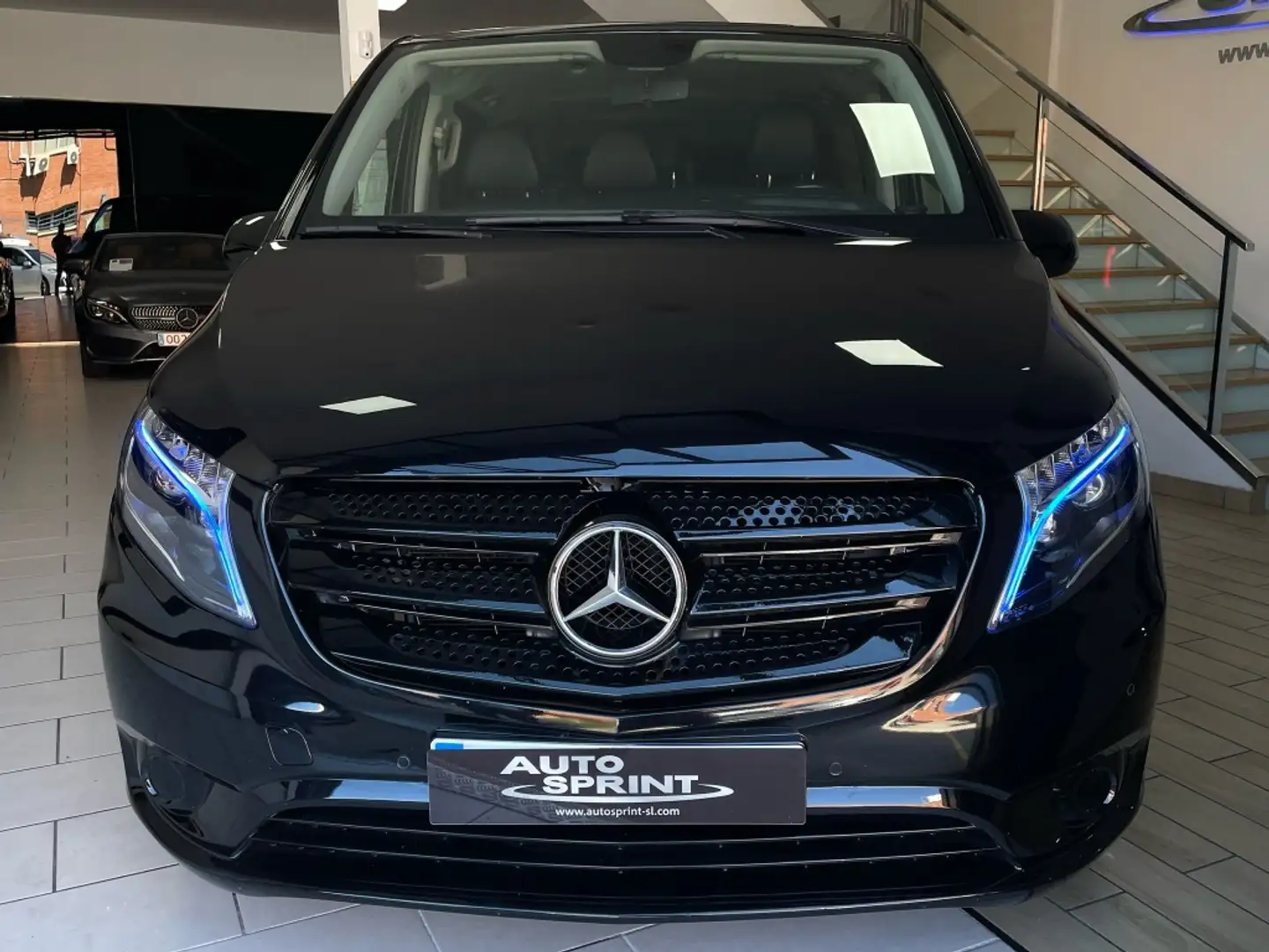 Mercedes-Benz Vito Monovolumen Automático de 5 Puertas Negro - 2
