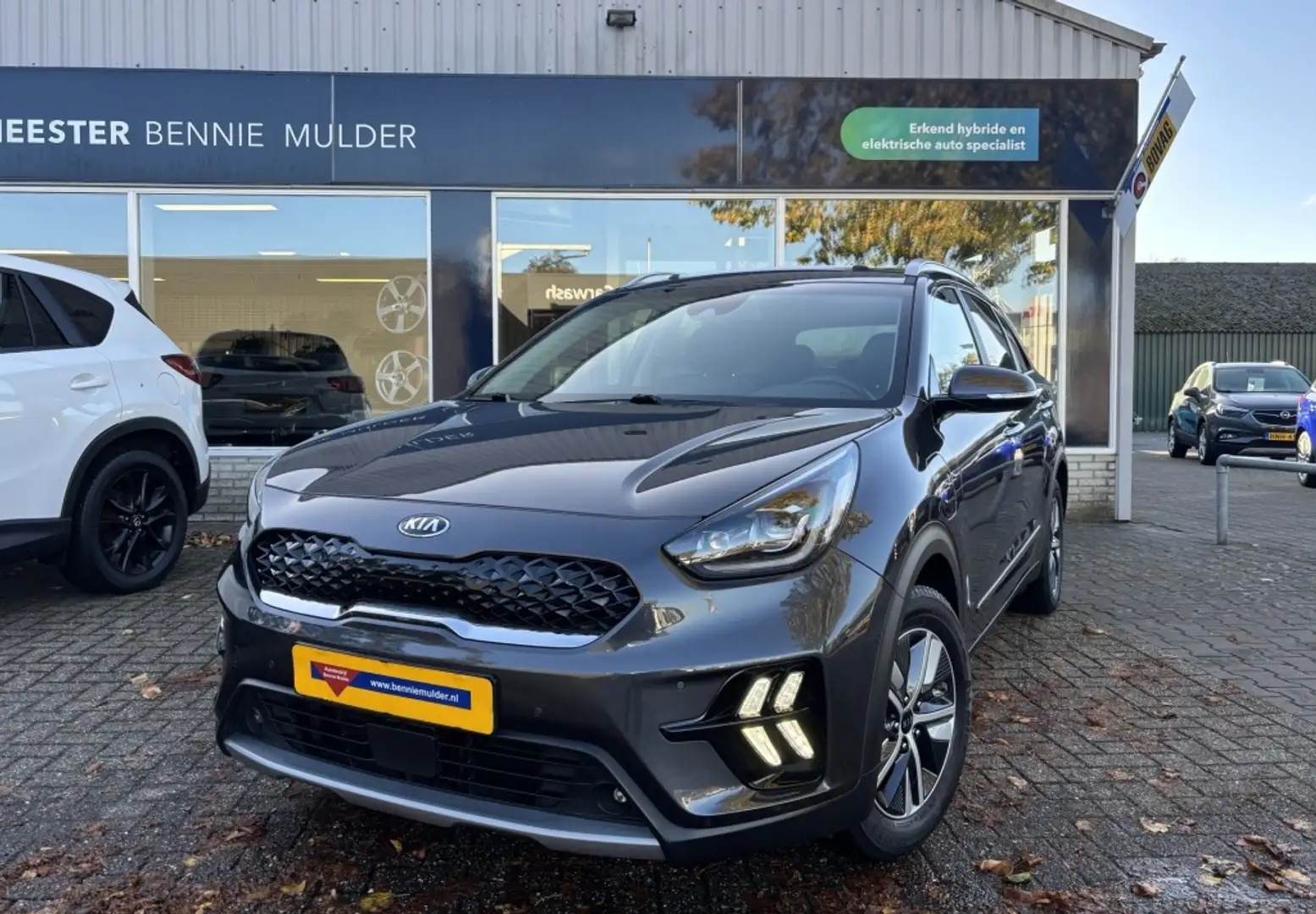 Kia Niro 1.6 GDi PHEV NAVI / CAMERA / LED / SCHUIFDAK Grijs - 1