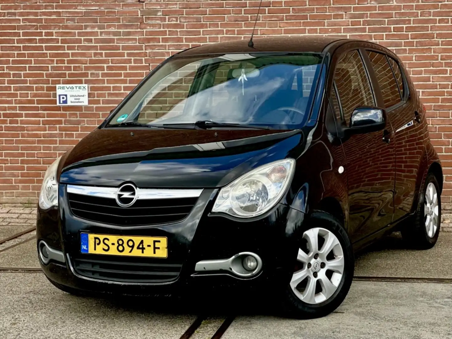Opel Agila 1.0 Edition Zwart - 1