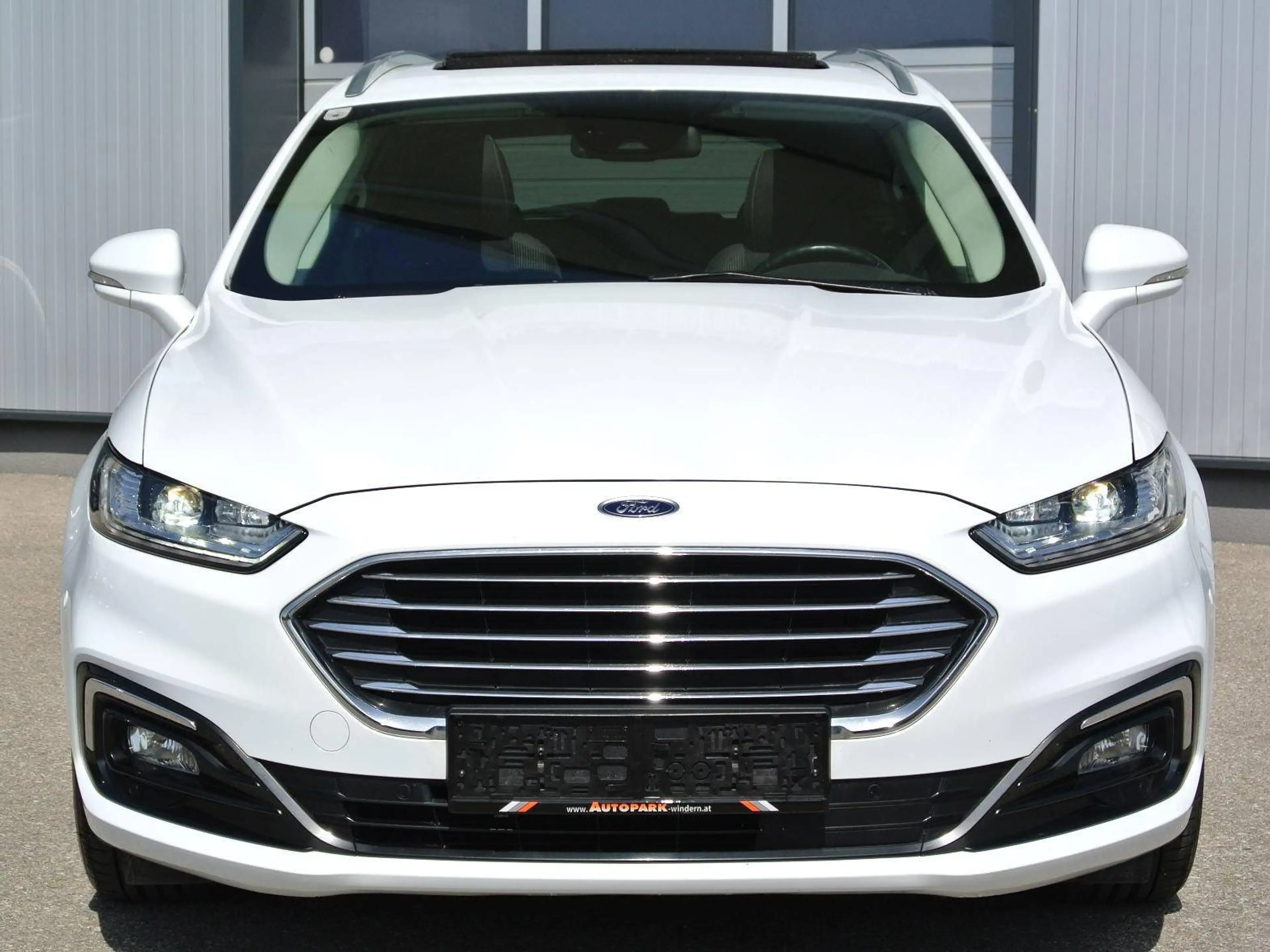 Ford Mondeo Traveller 2.0 EcoBlue Aut. Titanium * GLASDACH * AHK — photo 3