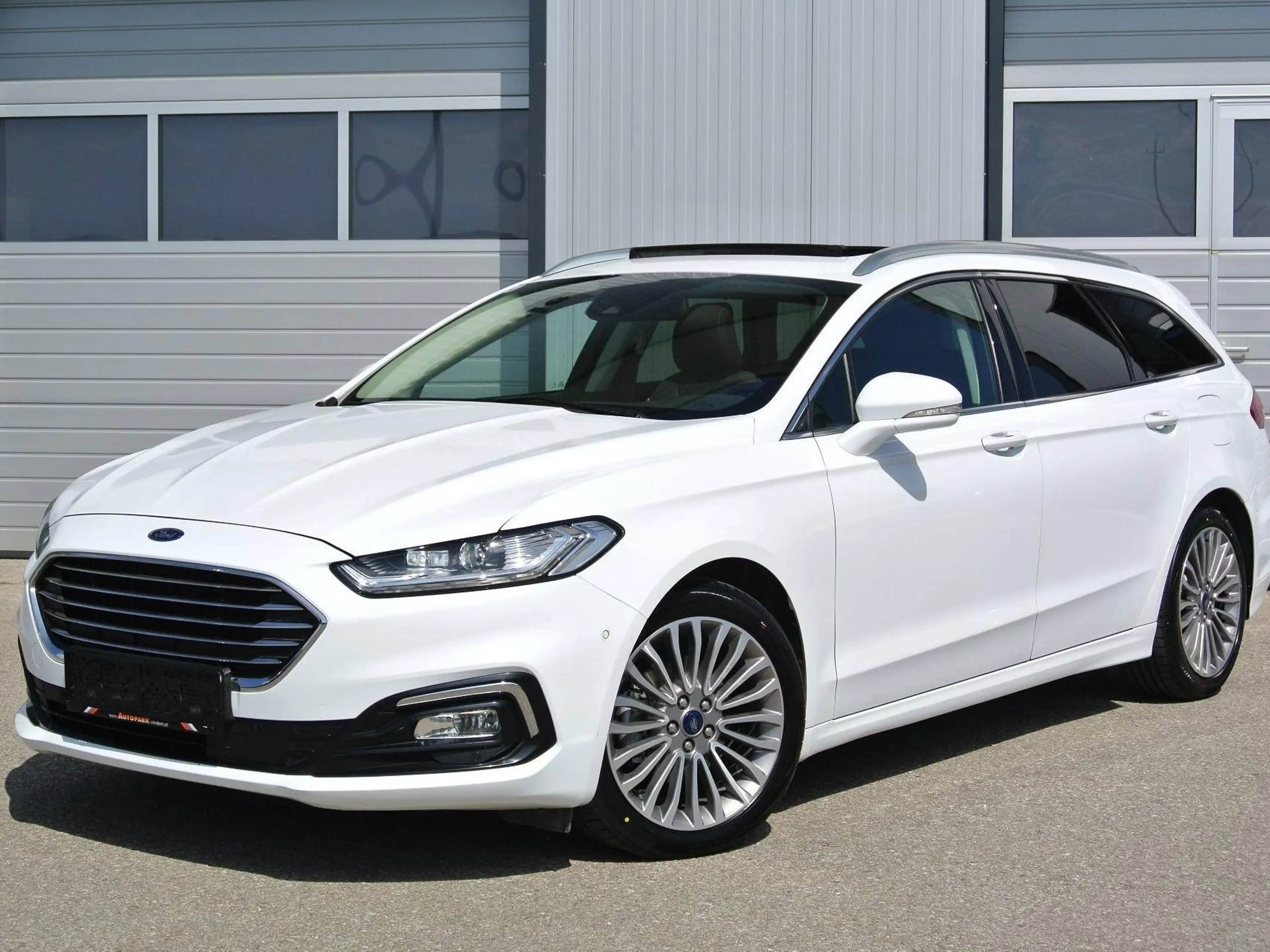 Ford Mondeo Traveller 2.0 EcoBlue Aut. Titanium * GLASDACH * AHK
