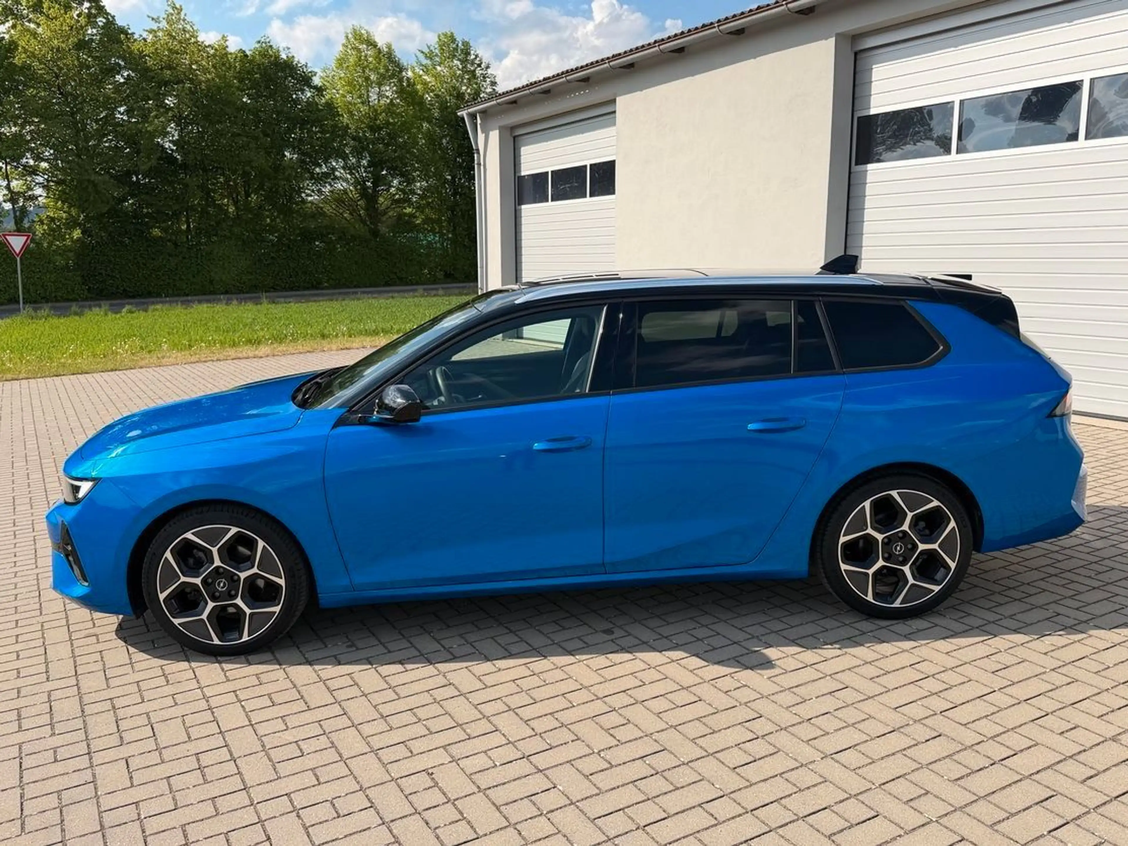 Opel Astra L Sports Tourer GS 1. Hand — photo 4