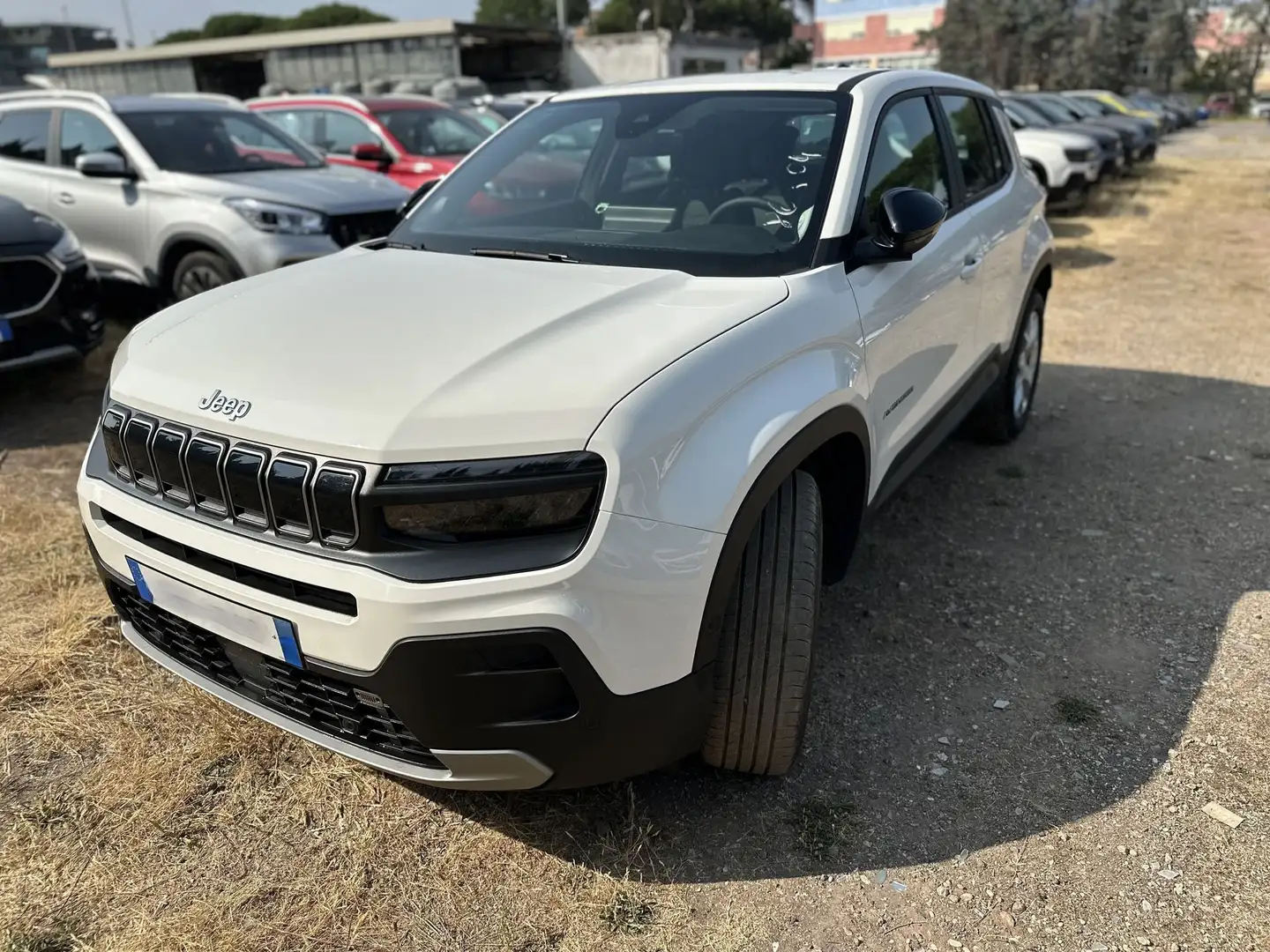 Jeep Avenger 1.2 Turbo Altitude Šedá - 1