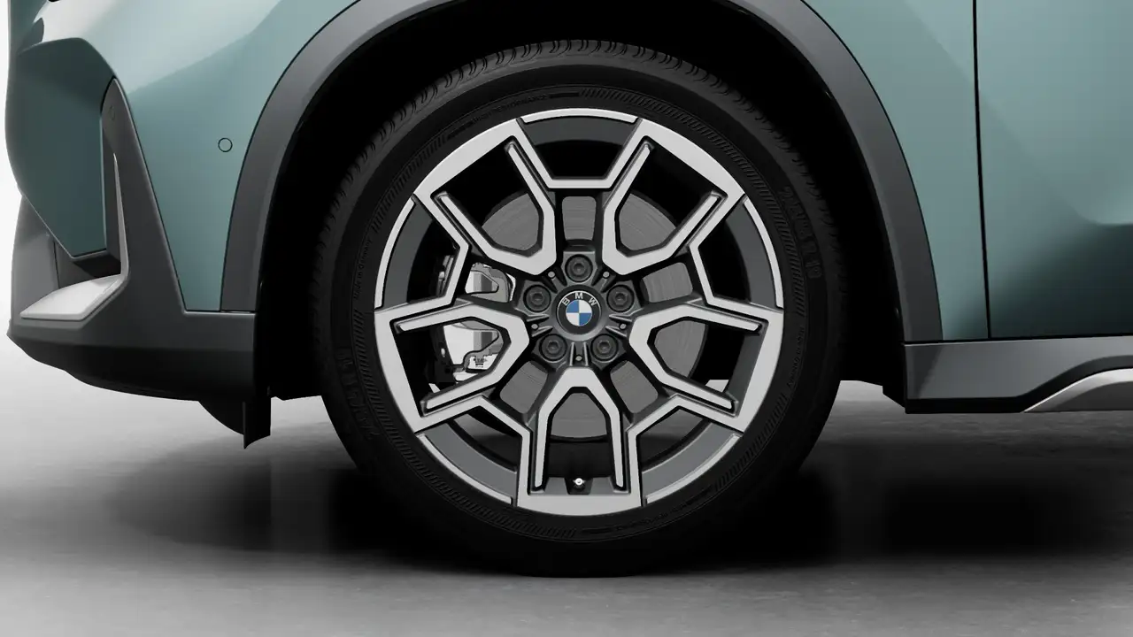 BMW X1 снимка BMW X1