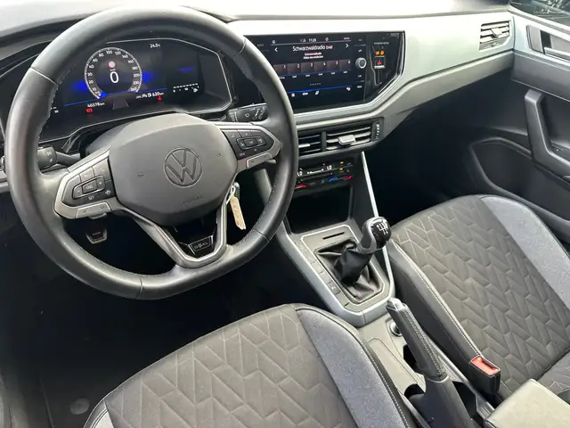 Volkswagen Polo view 12