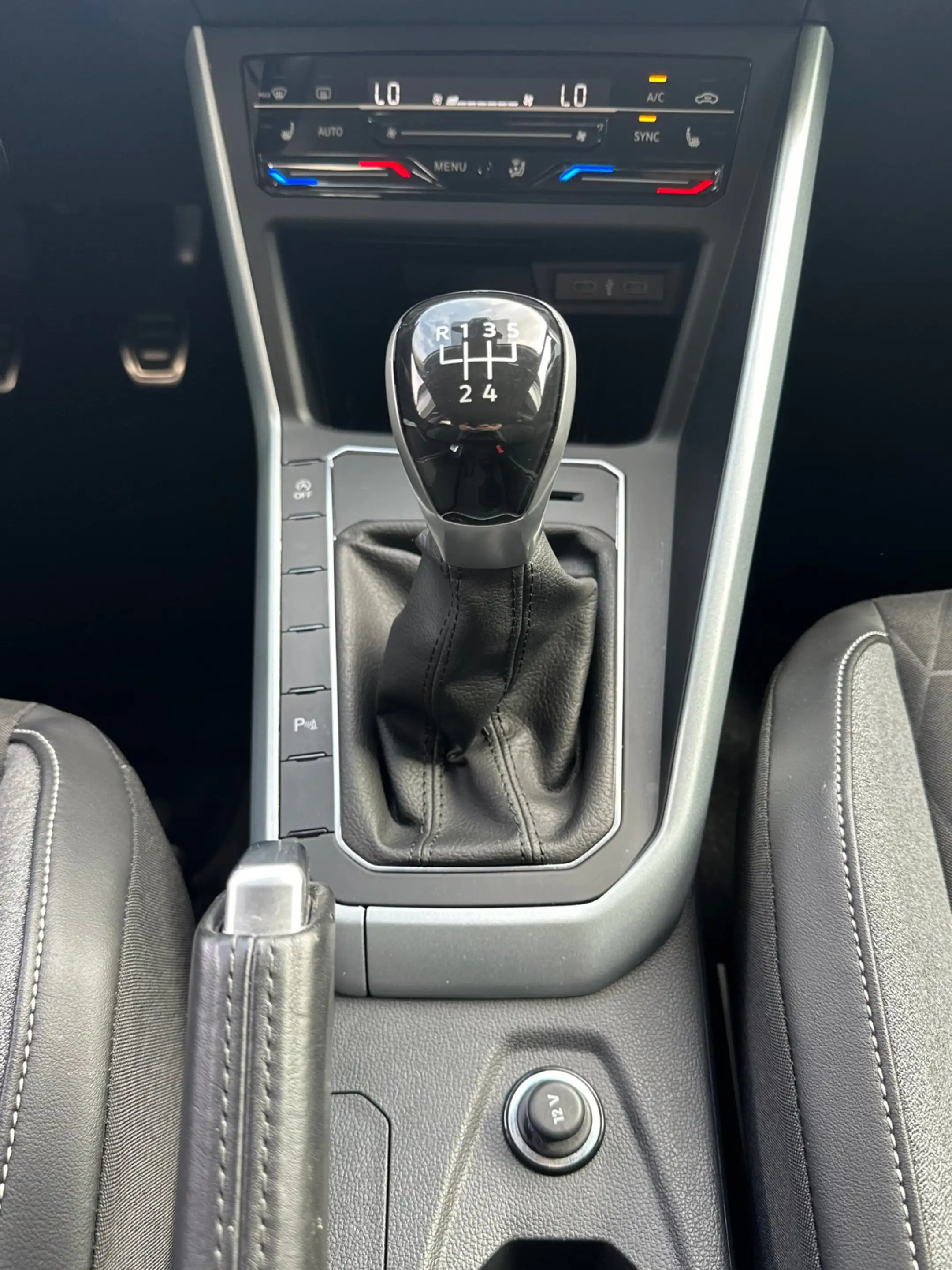 Volkswagen Polo 1.0 TSI GOAL LED+SHZ+PDC+DAB+VCOCKPIT+GJR+1HD — photo 14