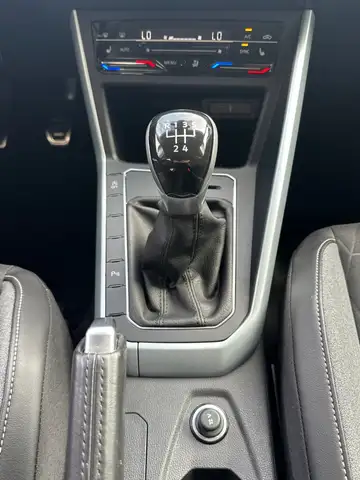 Volkswagen Polo view 14