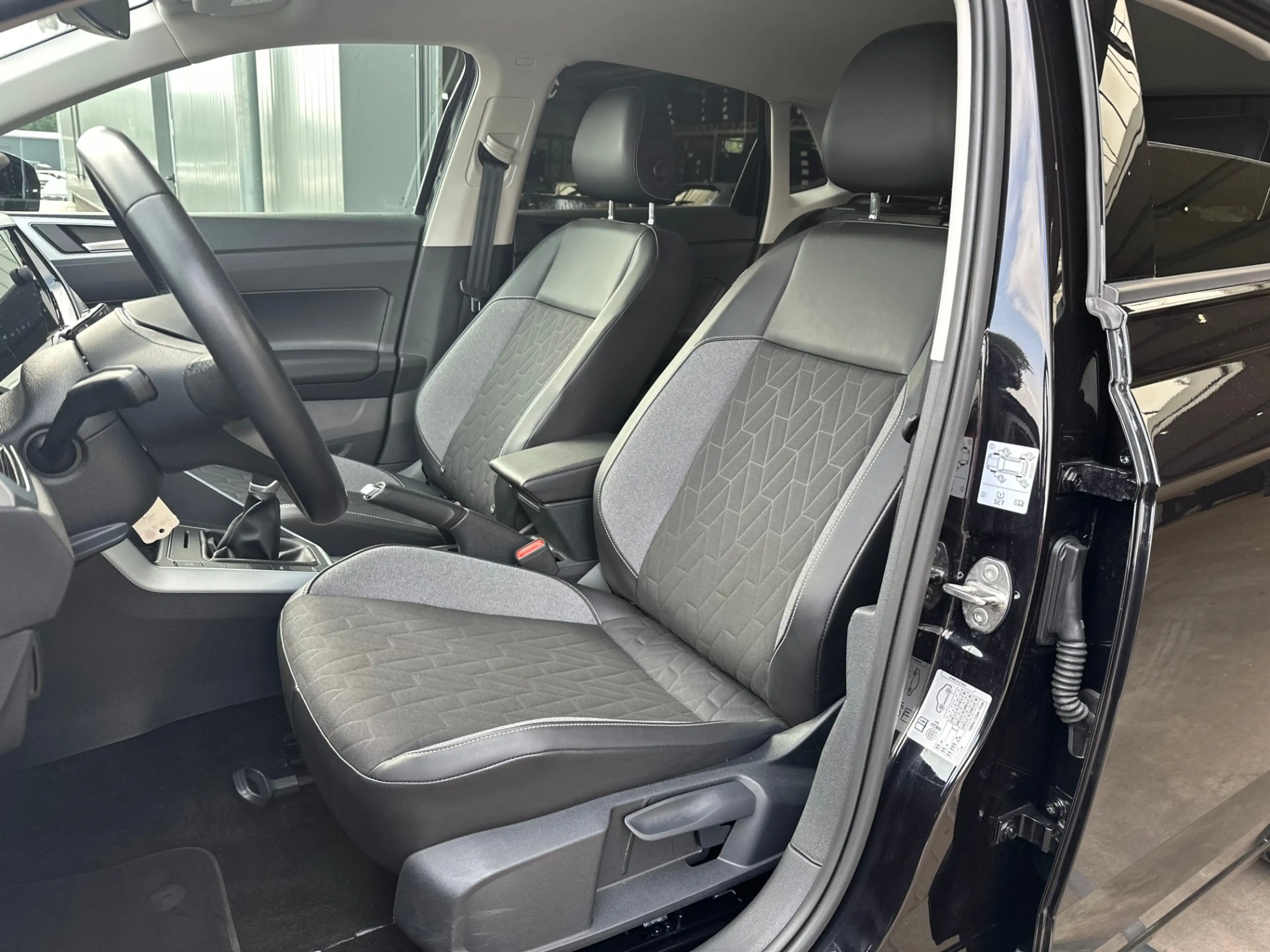 Volkswagen Polo 1.0 TSI GOAL LED+SHZ+PDC+DAB+VCOCKPIT+GJR+1HD — photo 10