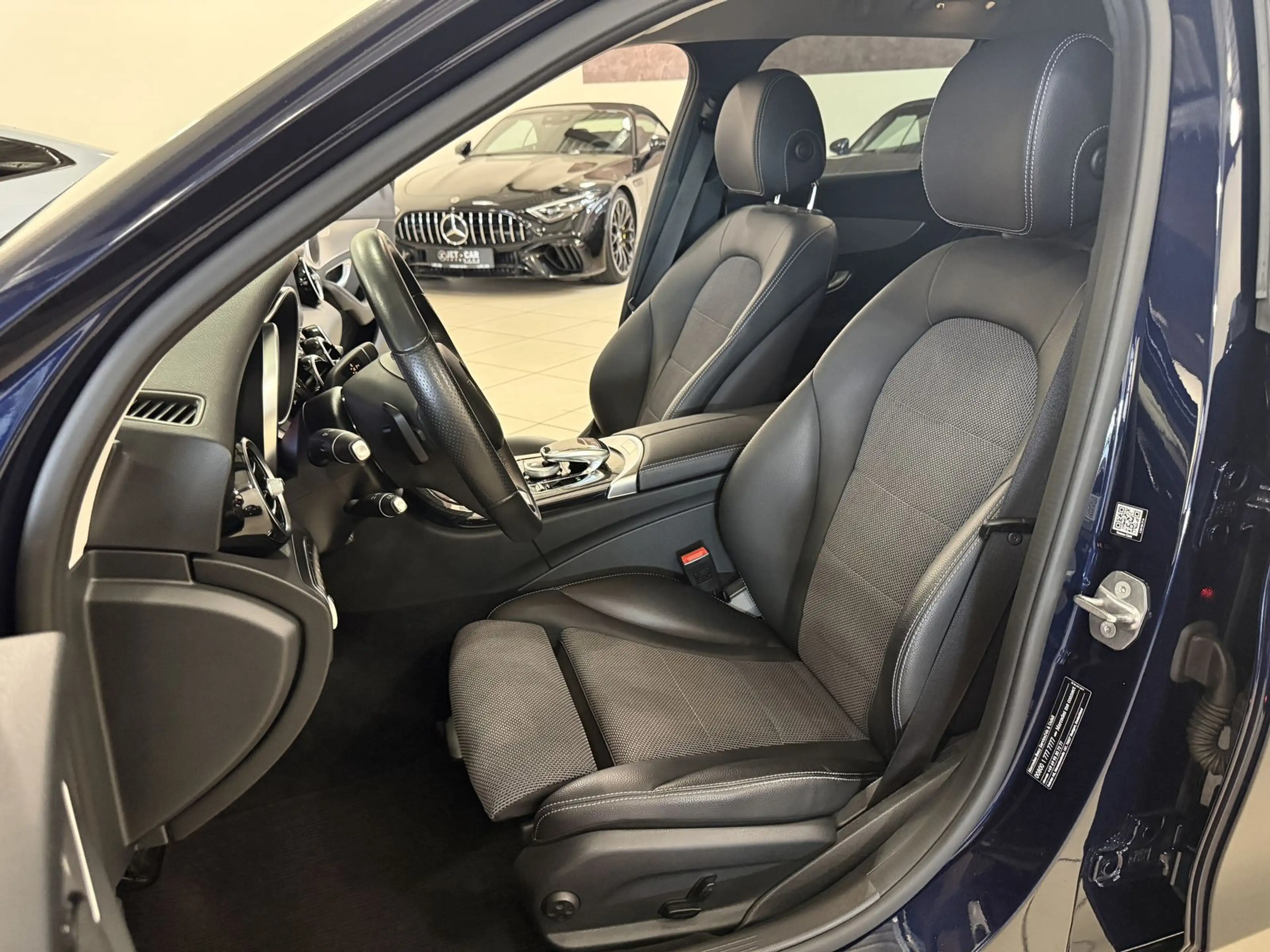 Mercedes-Benz C 180 Avantgarde Int.-/Ext.-HUD-Kamera-Distronic — photo 11