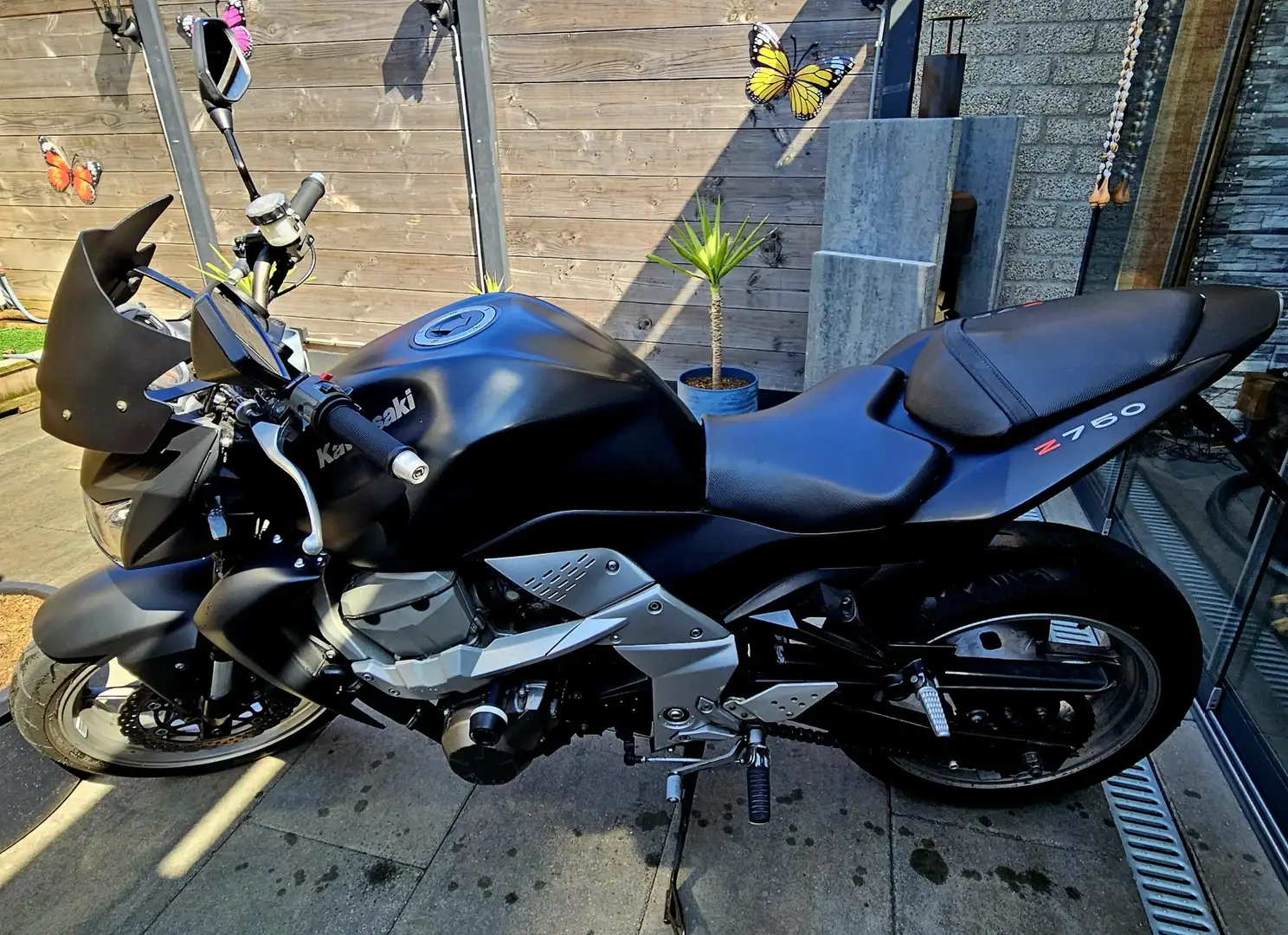 Kawasaki Z 750 Sport Tourer / Naked Bike Noir - 2