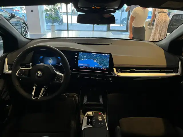 BMW 2 Series view 6