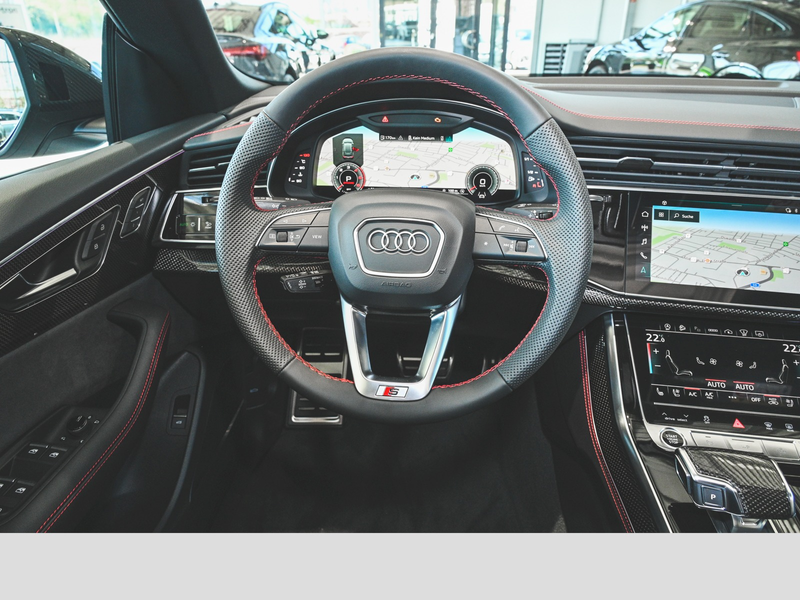 Audi Q8 50 TDI quattro competition plus — photo 12