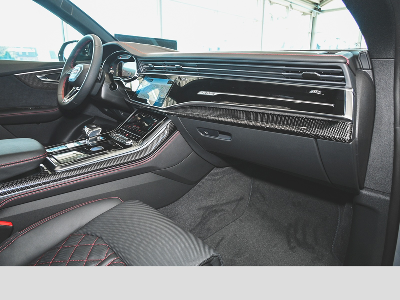 Audi Q8 50 TDI quattro competition plus — photo 9