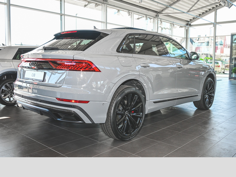 Audi Q8 50 TDI quattro competition plus — photo 3