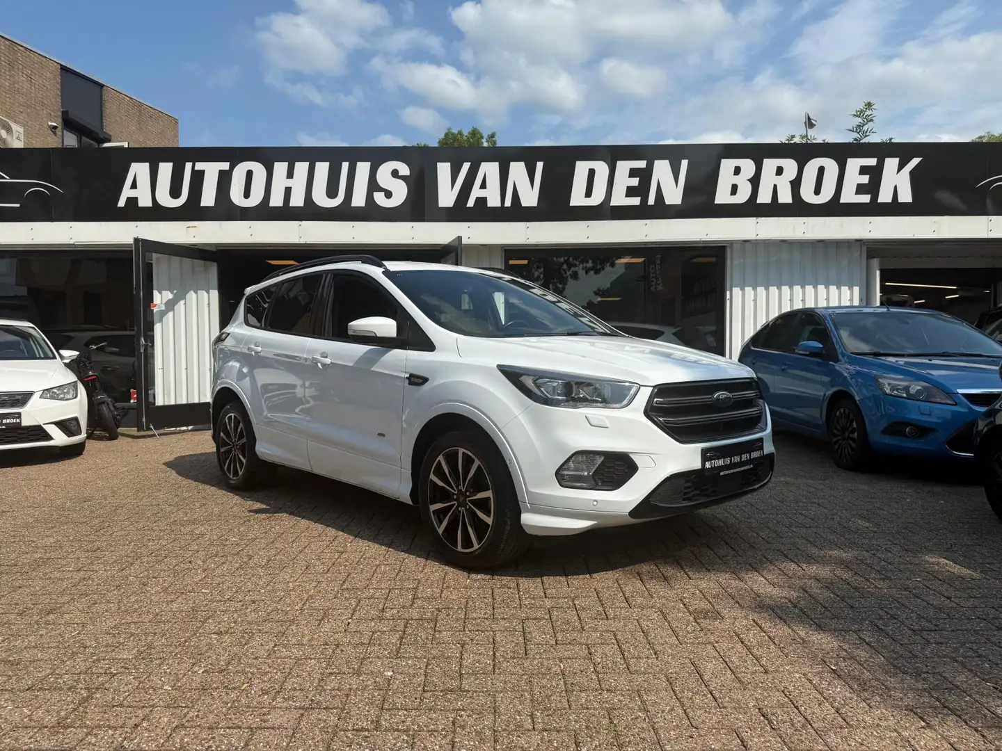 Ford Kuga 2.0 242Pk 4X4 St-Line|Automaat|Xenon|Cruise|Navi|C Blanc - 1