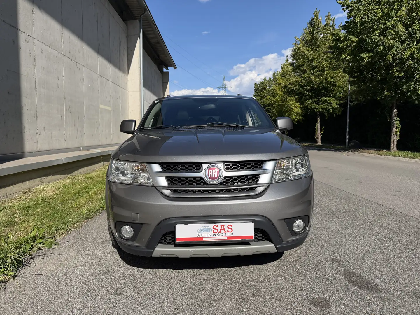 Fiat Freemont 2,0 Multijet II 170 Lounge AWD Aut. Export !!! Grau - 2