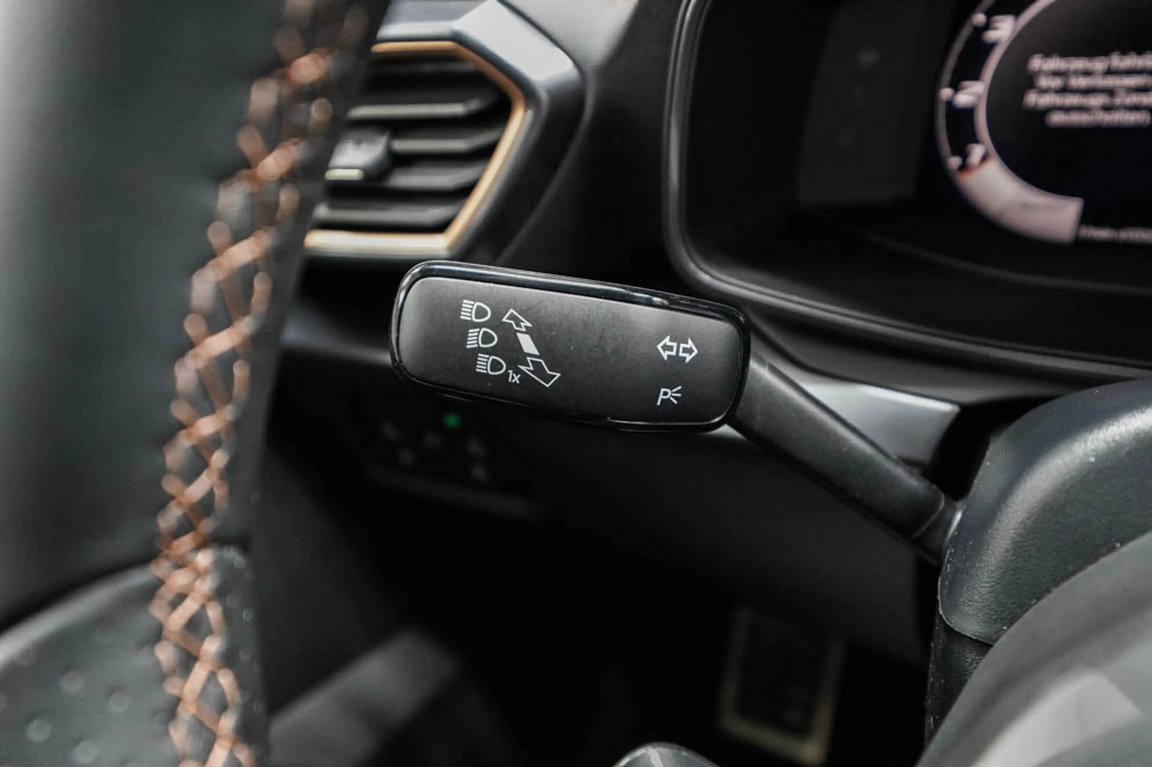 CUPRA Leon ST 2,0 TSI DSG 4x4 VZ - LAGER — photo 10