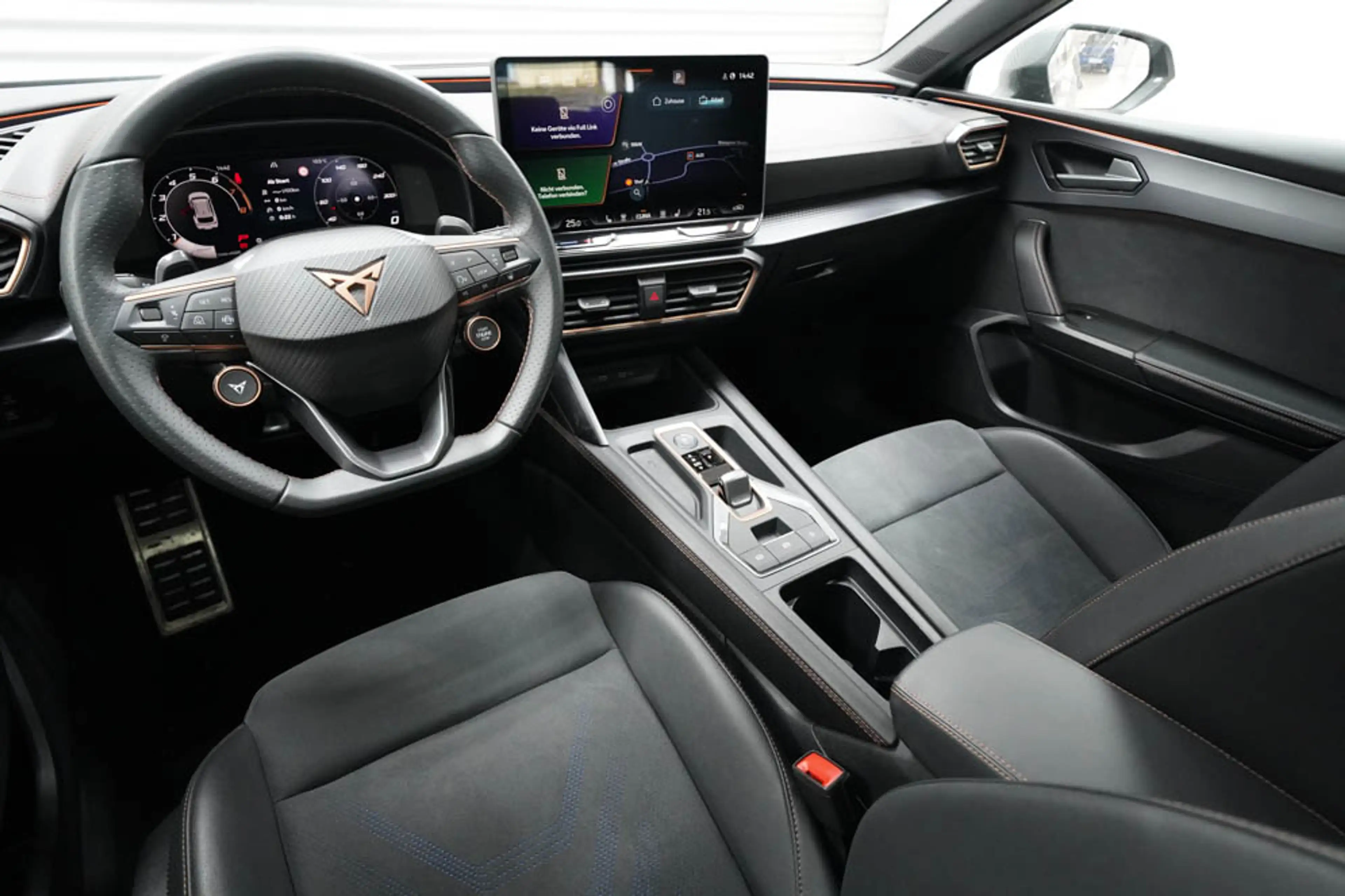 CUPRA Leon ST 2,0 TSI DSG 4x4 VZ - LAGER — photo 7