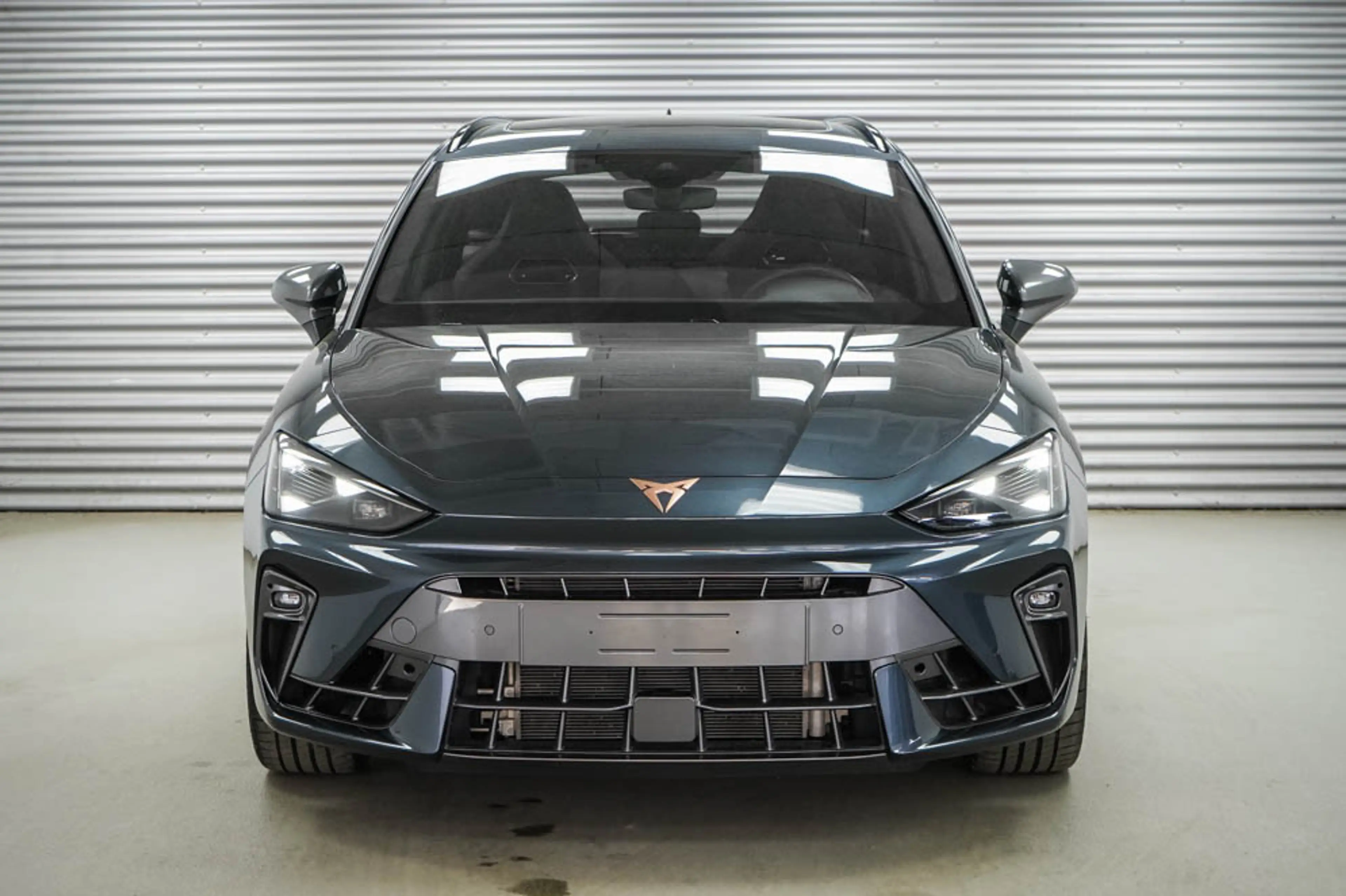 CUPRA Leon ST 2,0 TSI DSG 4x4 VZ - LAGER — photo 2