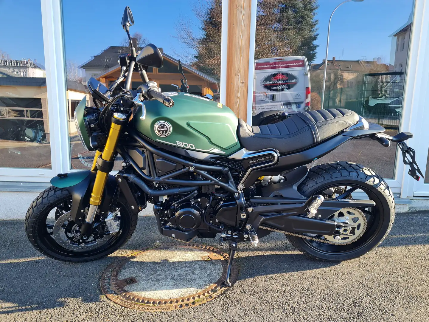 Benelli Leoncino 800 Vert - 2