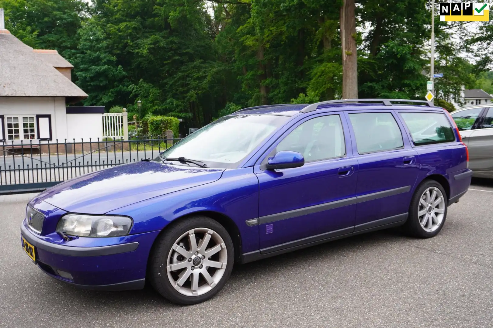 Volvo V70 2.4 T Ocean Race 7 Persoons Koppakking Lek Blauw - 1