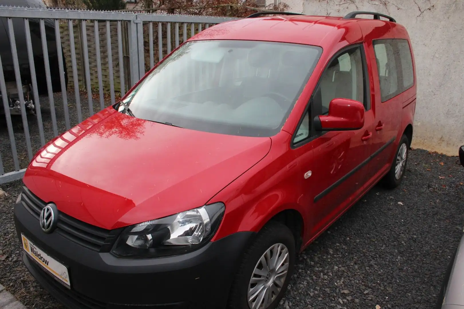 Volkswagen Caddy Kombi Trendline Rot - 1
