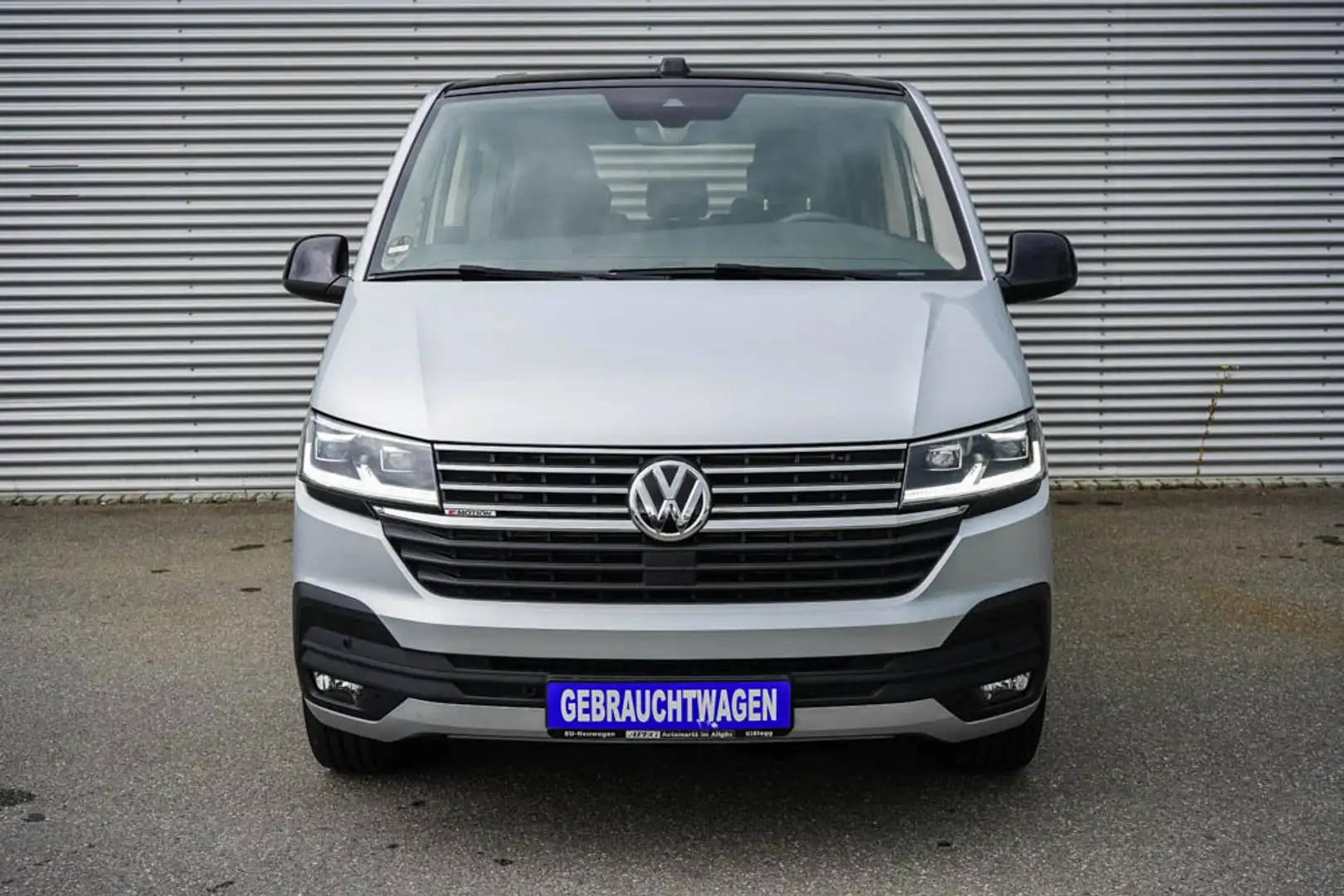 Volkswagen T6.1 Multivan 2,0 TDI DSG 4Motion Edition Zilver - 2