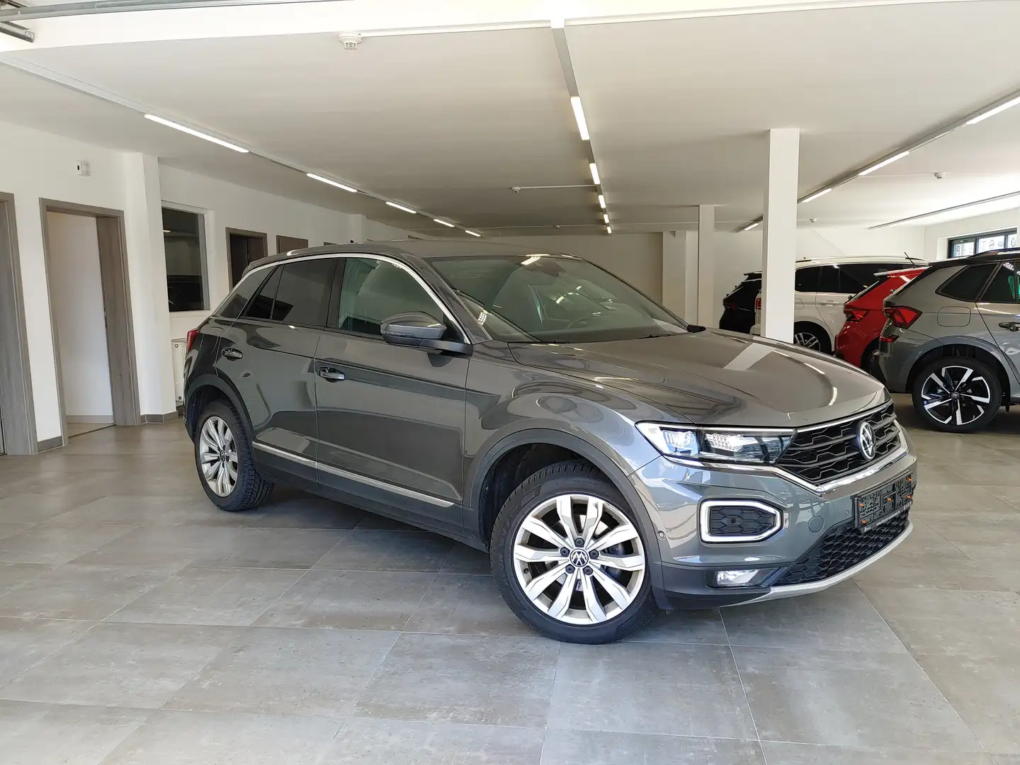 Volkswagen T-Roc 1.5 TSI Sport AHK/Navi/Kamera/ACC/elektrHeckklappe Grau - 2