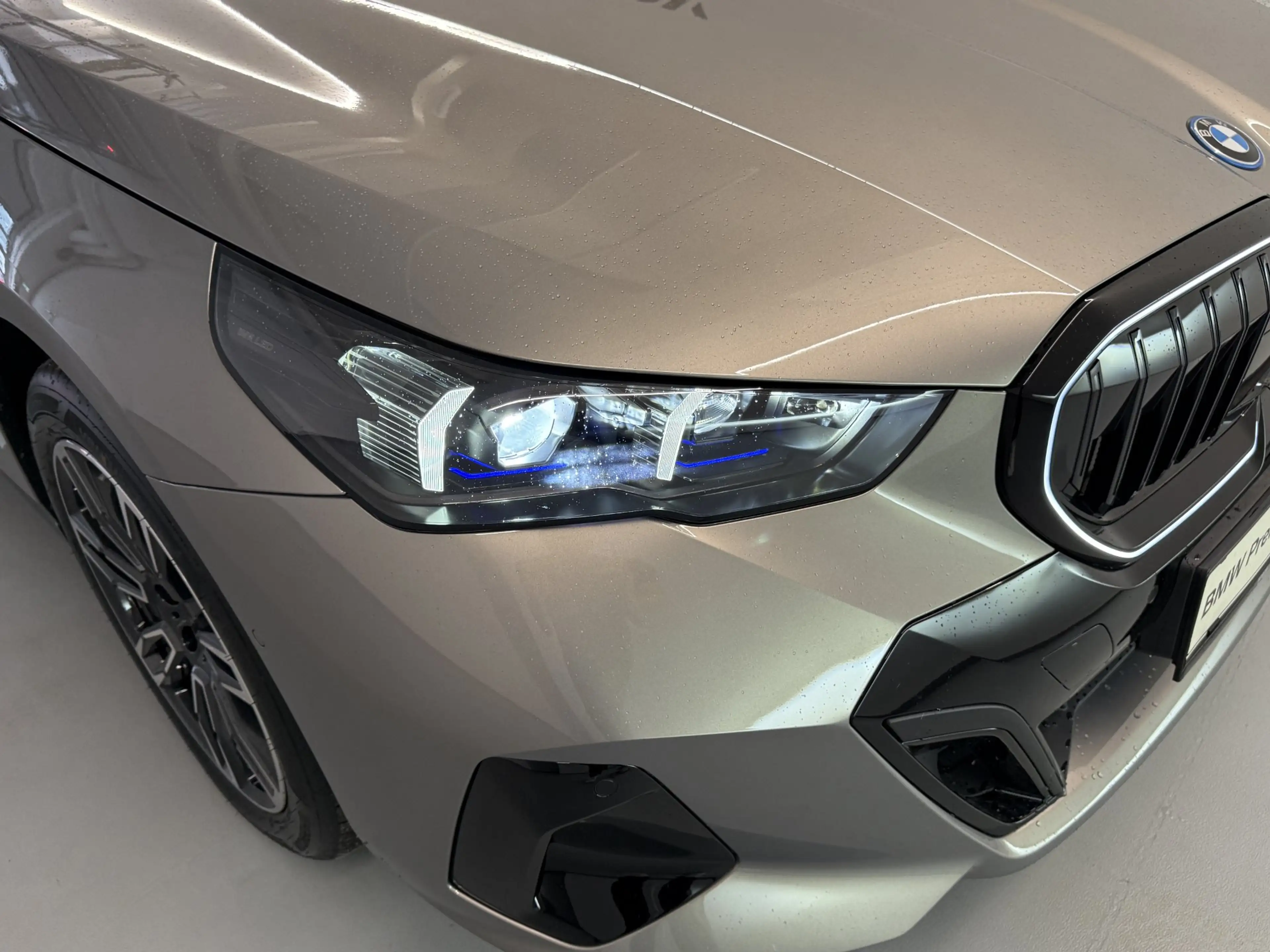 BMW i5 xDrive40 — photo 15