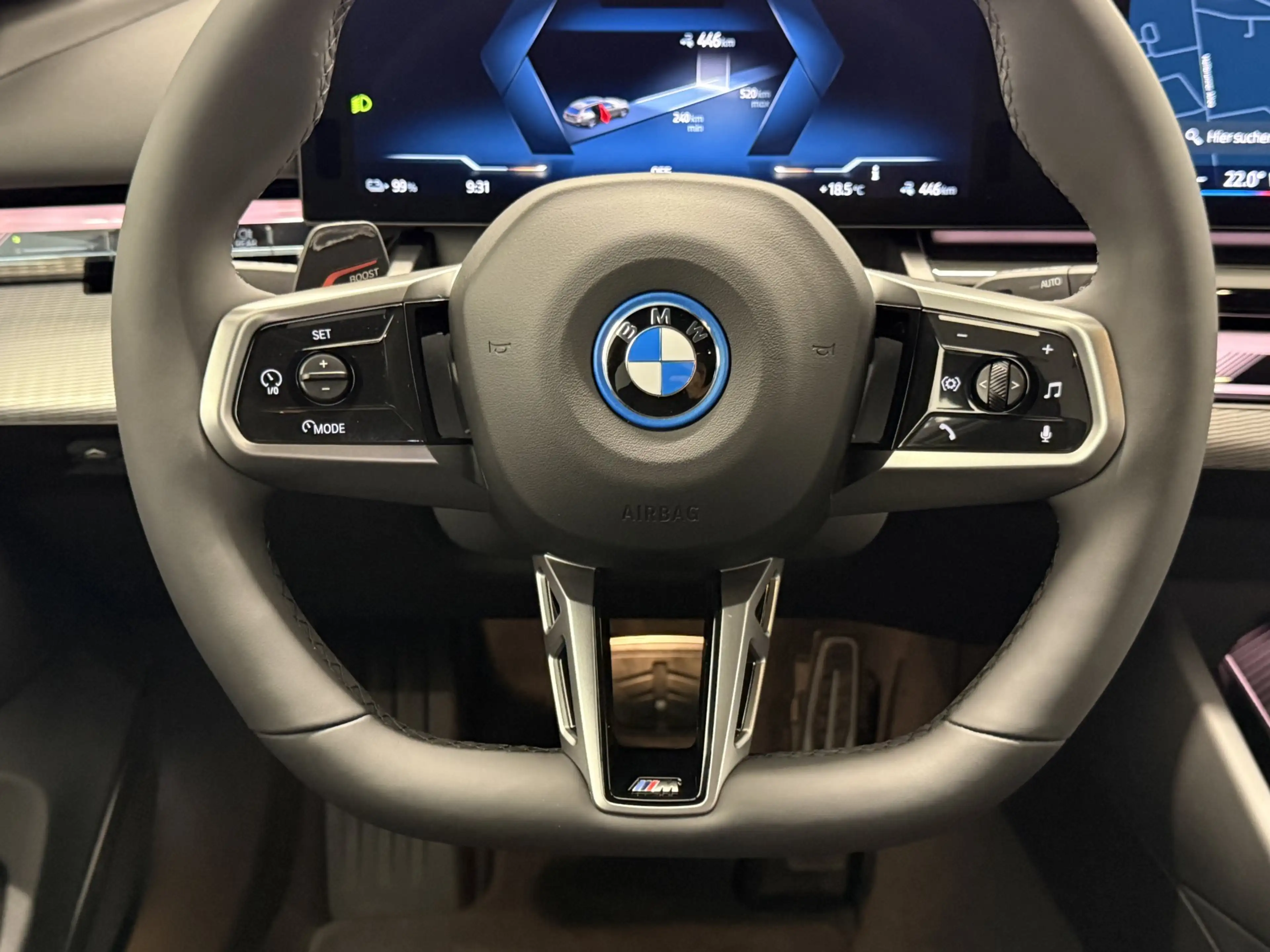 BMW i5 xDrive40 — photo 10