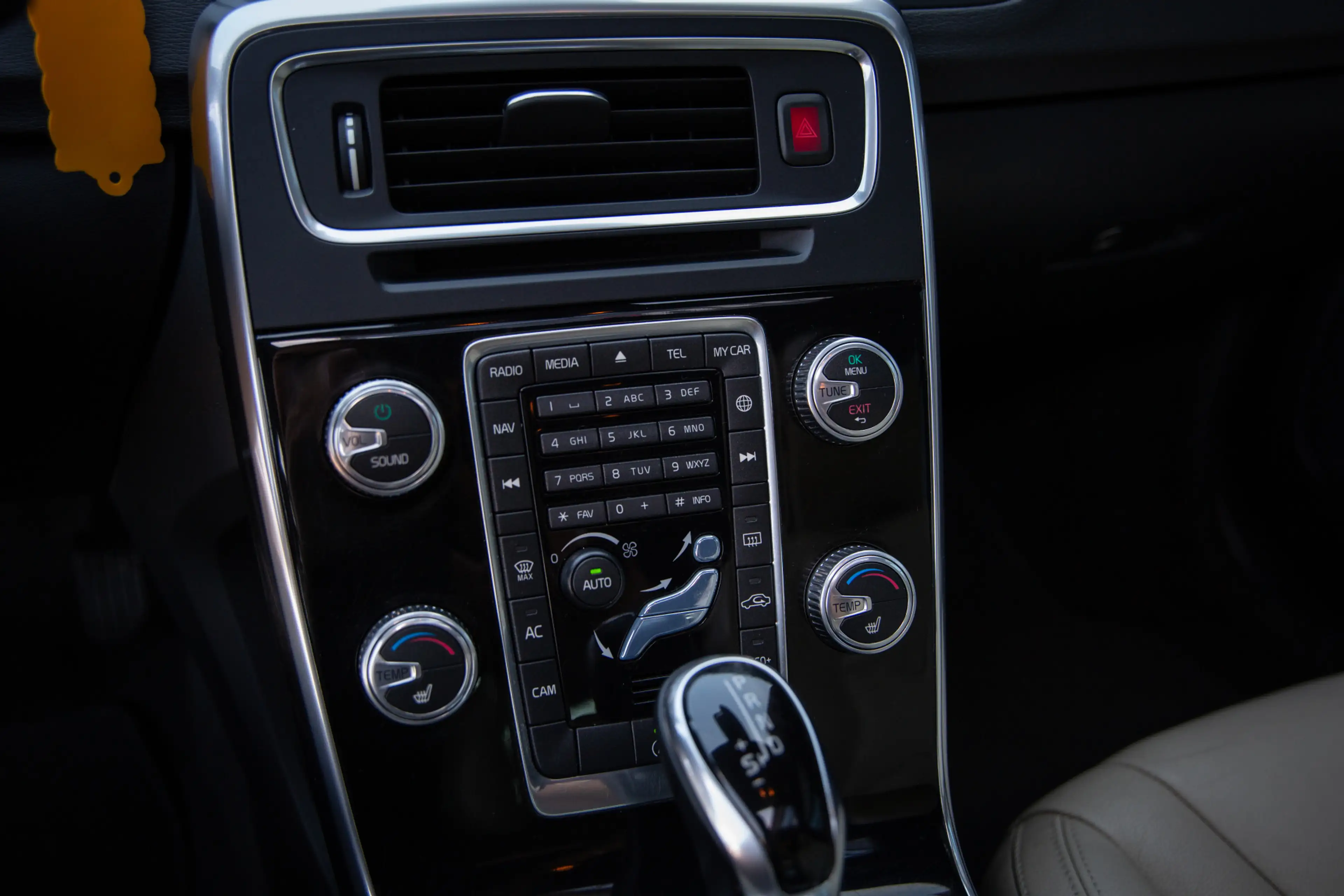 Volvo V60 2.0 T4 Summum , Schuif/Kanteldak, Memory, Leder, C — photo 19