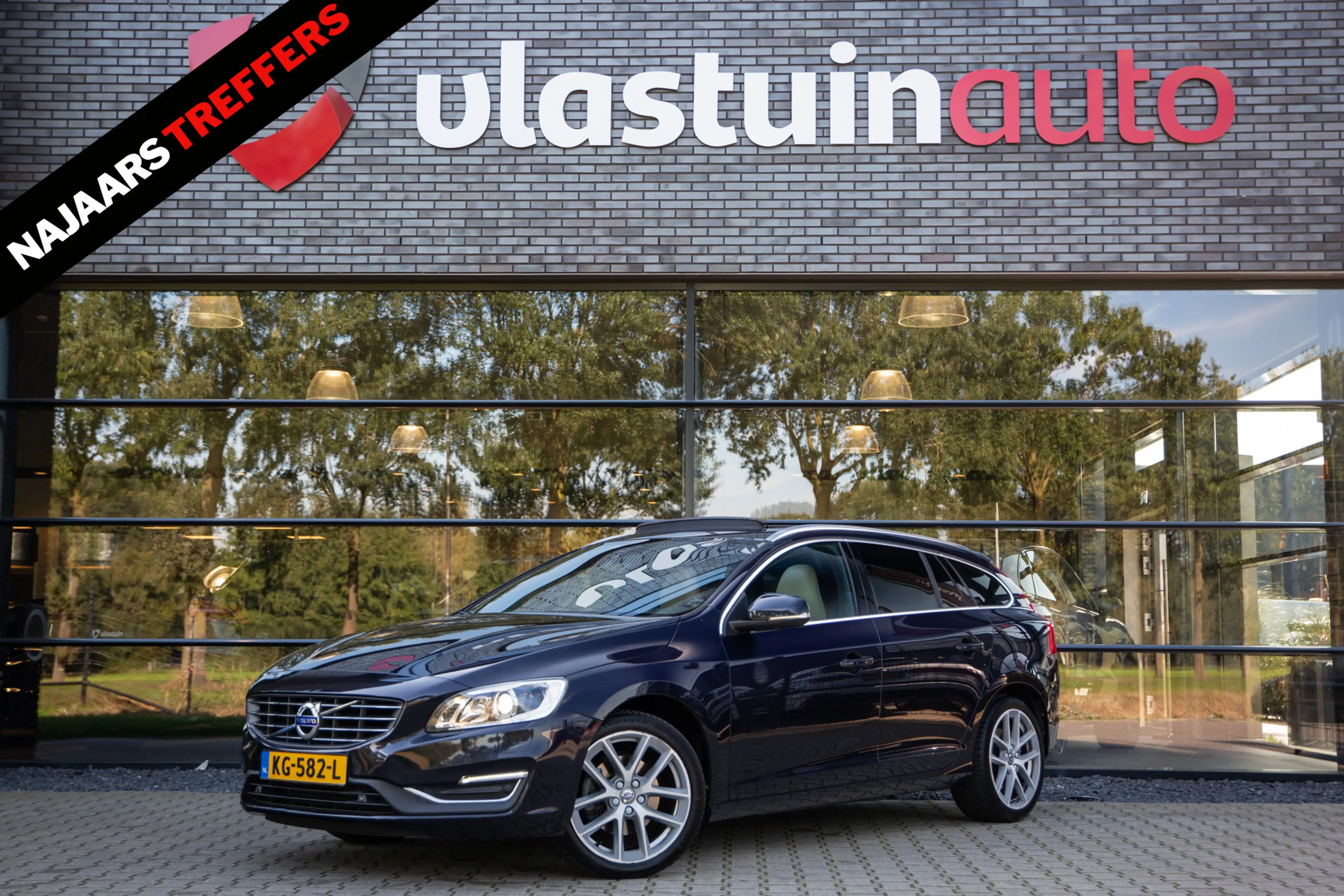 Volvo V60 2.0 T4 Summum , Schuif/Kanteldak, Memory, Leder, C