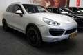 Porsche Cayenne 3.0 V6 HYBRID 333 PK LUCHTVERING LEDER NAVIGATIE C Grau - thumbnail 2