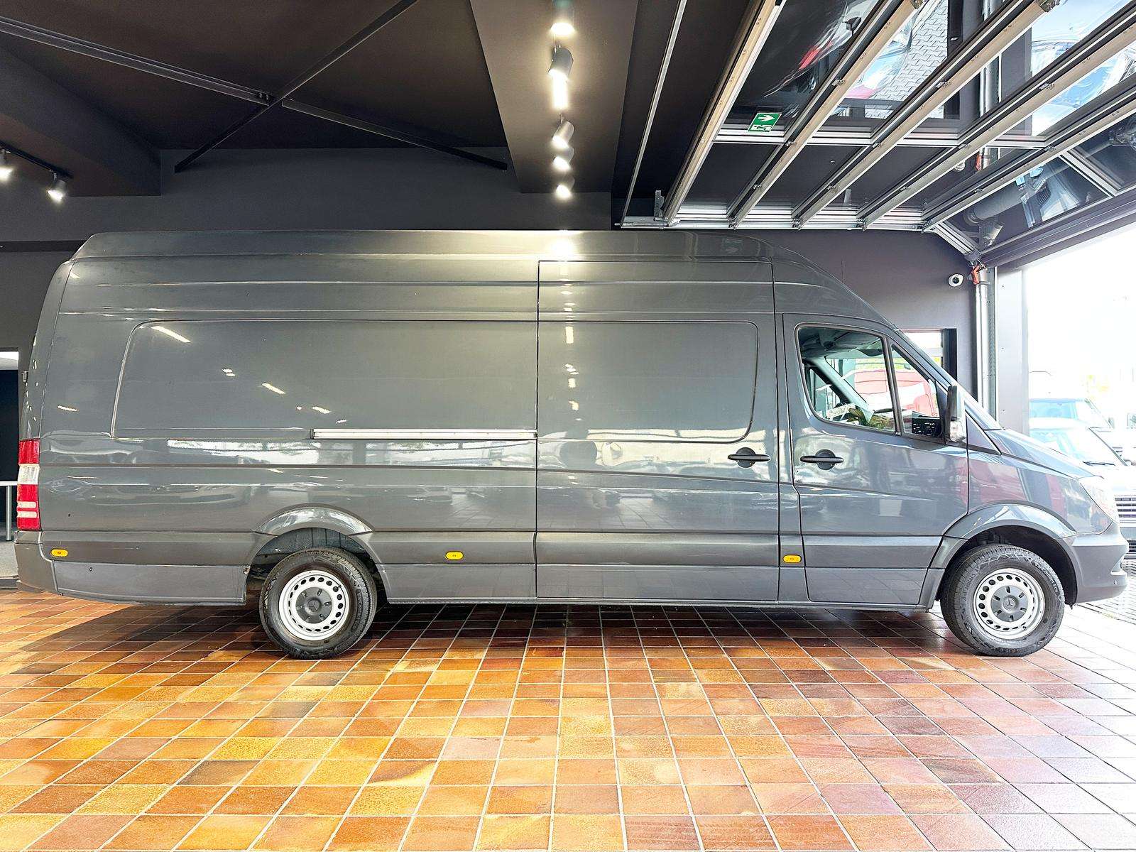 Second hand Mercedes Benz Sprinter 